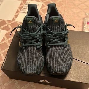 Adidas ultra boosts 4.0 DNA size US 11 1/2 men